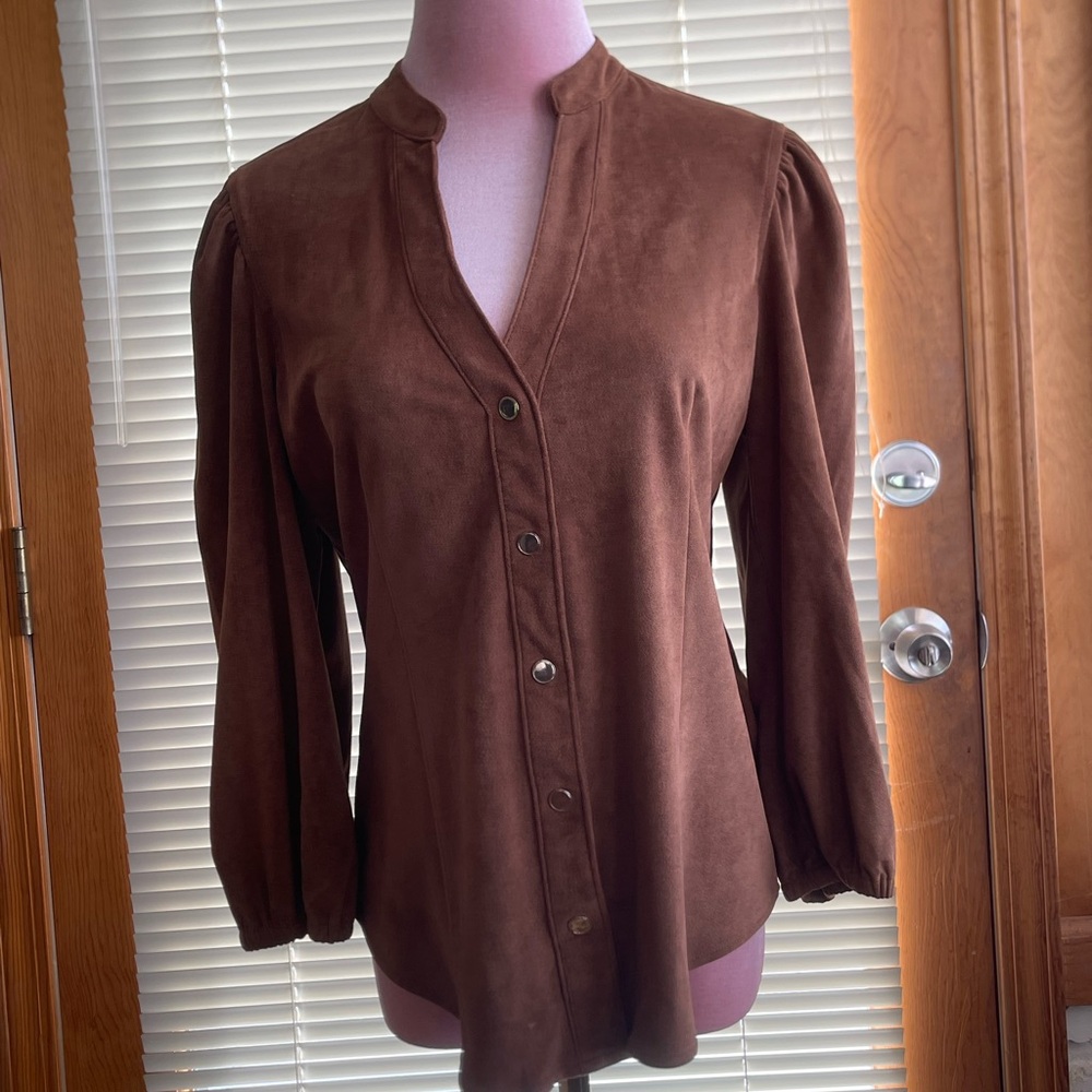 Philosophy Vintage-Style Brown Faux Suede Blouse with Snap Buttons